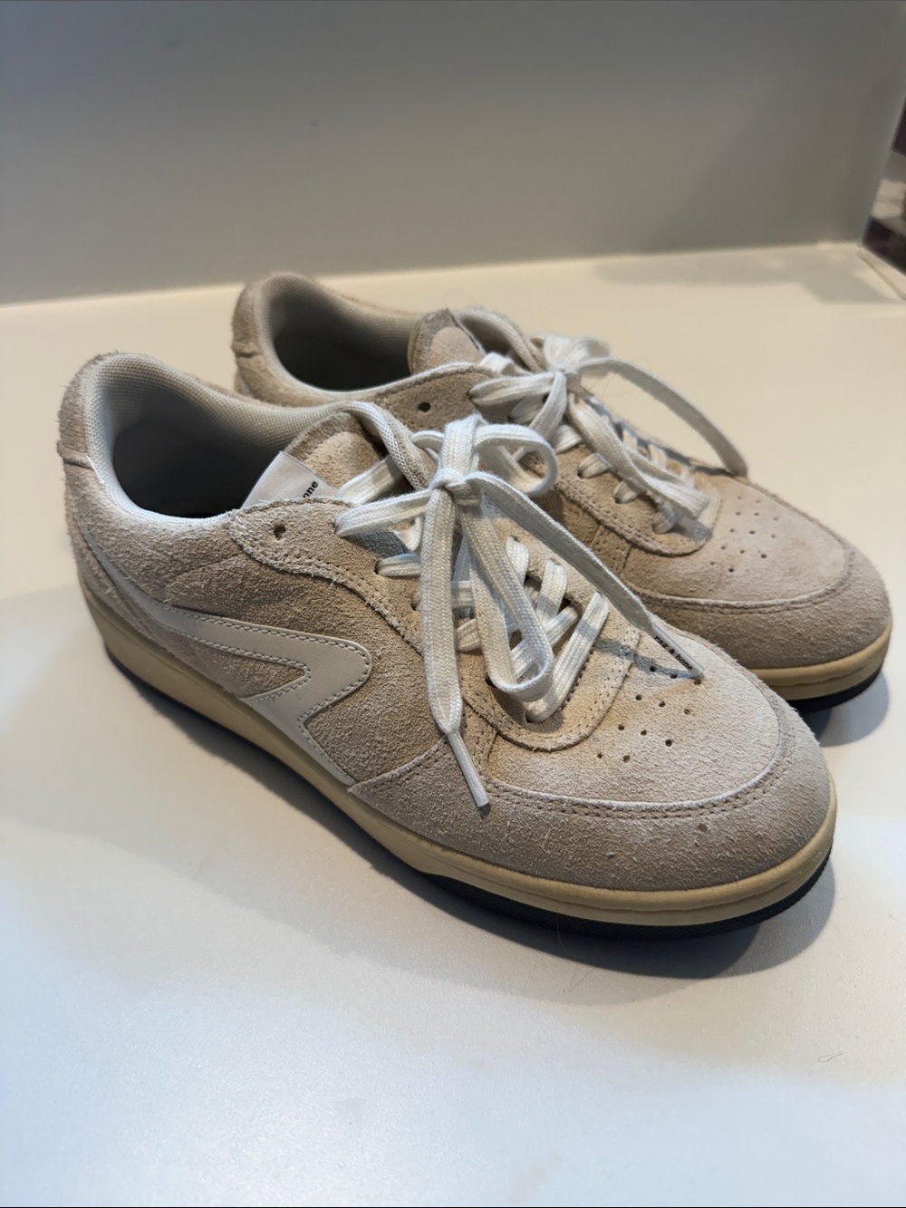 rag & bone women’s Suede Sneakers in Beige and White